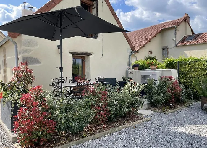 Feriehus Charmante Maison Bourbonnaise Du Xviiie Avec Animaux Acceptes - Fr-1-489-393