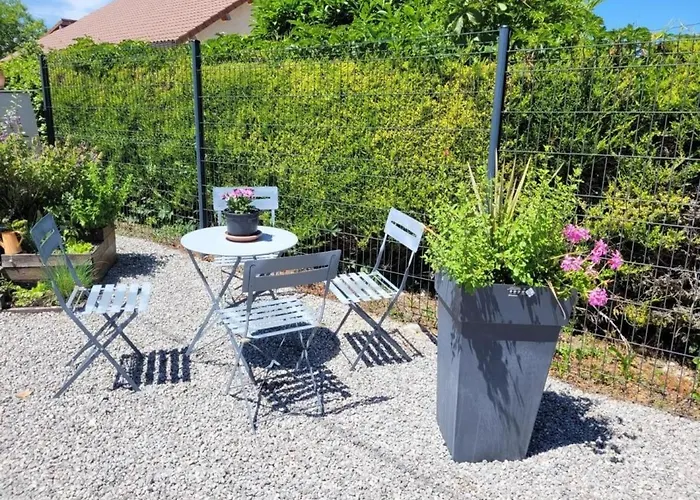 Charmante Maison Bourbonnaise Du Xviiie Avec Animaux Acceptes - Fr-1-489-393 *